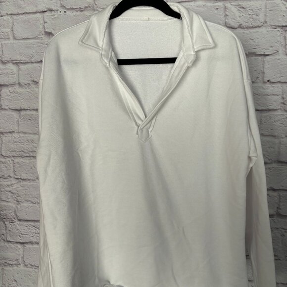 Classic White Collared Pullover - Medium - Picture 1 of 4